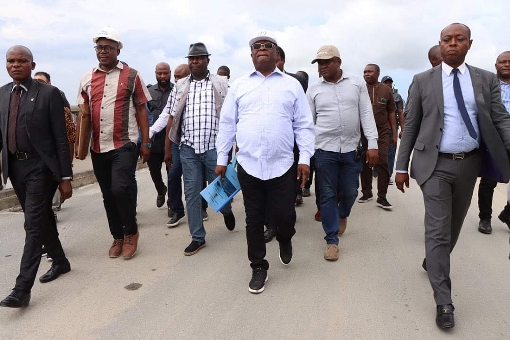 #Renewedhope…. The Honourable Minister, Federal Ministry of Works, H.E. Sen (Engr) David Nweze Umahi, CON inspecting the Ongoing Construction of the Bodo-Bonny Road with Bridges in  Rivers State