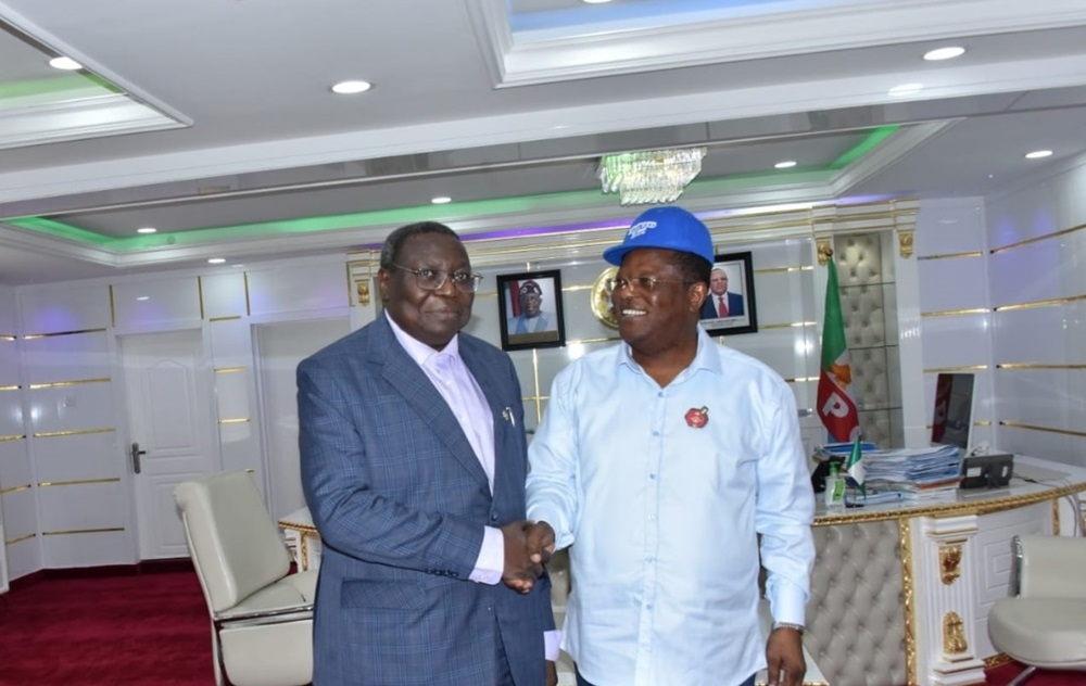 The Hon. Minister of Works, Sen. Engr. David Umahi received in his office, Mr. Sediko Douka, Commissioner for Infrastructure, Energy and Digitalization, ECOWAS on a courtesy visit at the Ministry’s Headquarter, Mabushi, Abuja on the 14th November, 2023.